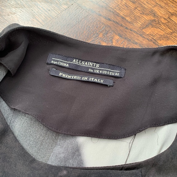 NWOT All Saints Silk Graphic print sleeveless top. Size 0 - Picture 3 of 9